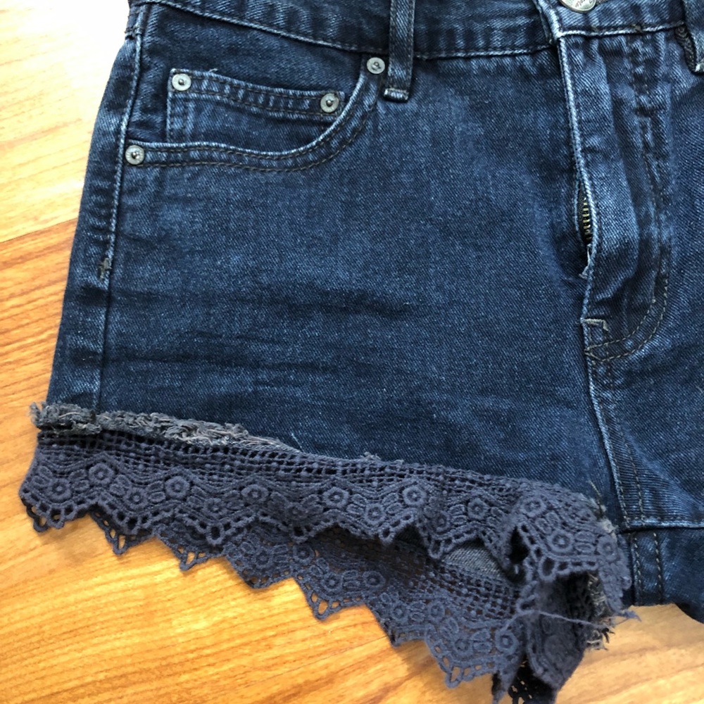 🌙 3 for $20 Free People Jean Shorts Crotchet Lace - Picture 3 of 6